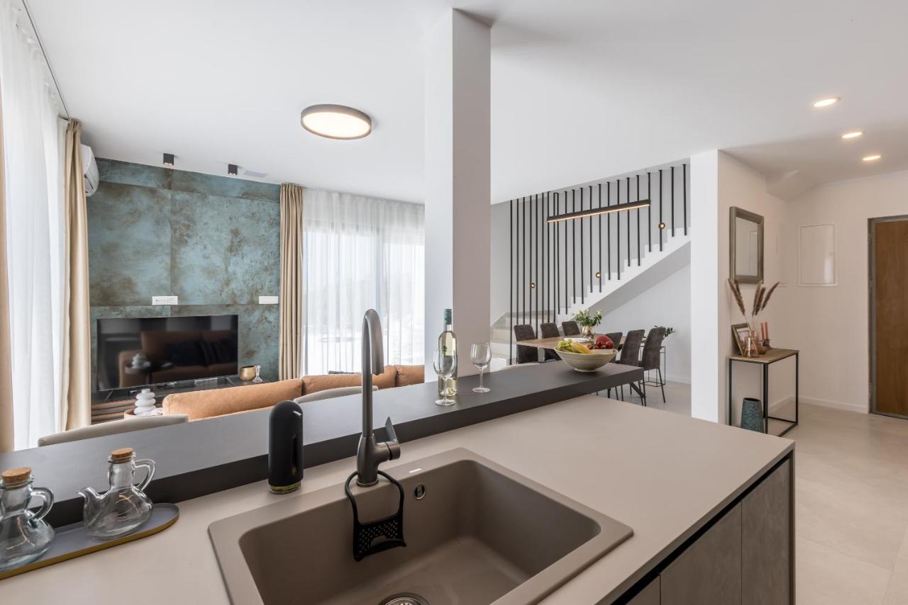 Villa Callista Zrnovnica Ngoại thất bức ảnh